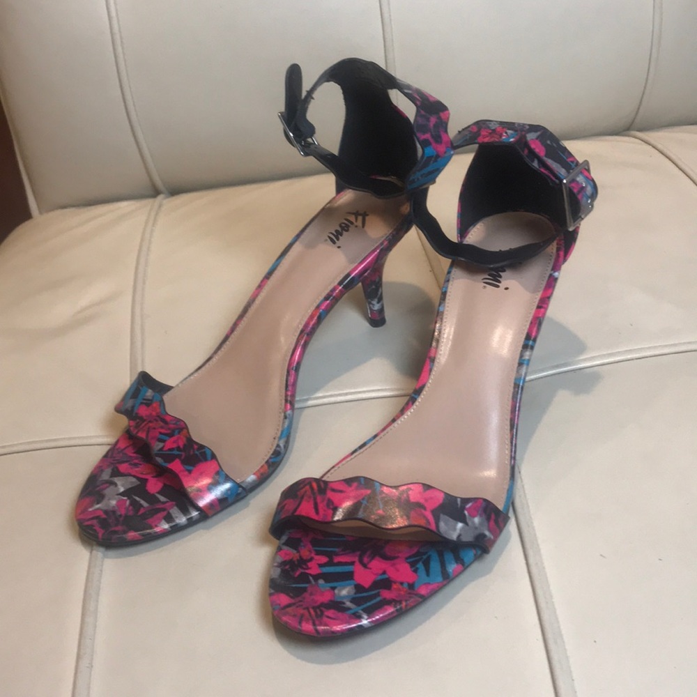 Colorful stappy heels